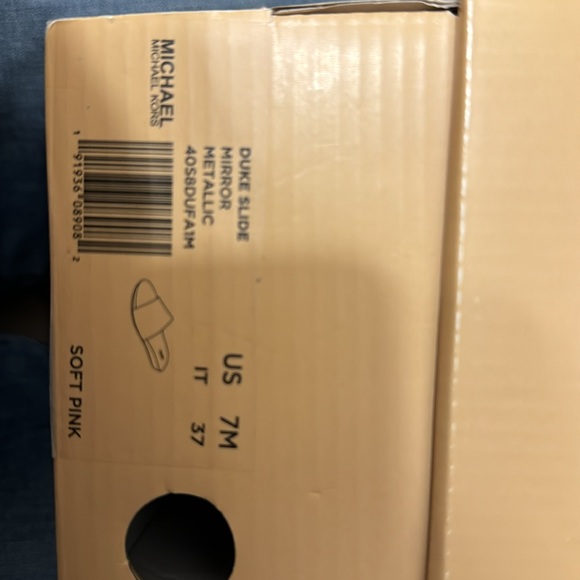 Michael Kors “Soft Pink” metallic slides- size 7M - Picture 11 of 11